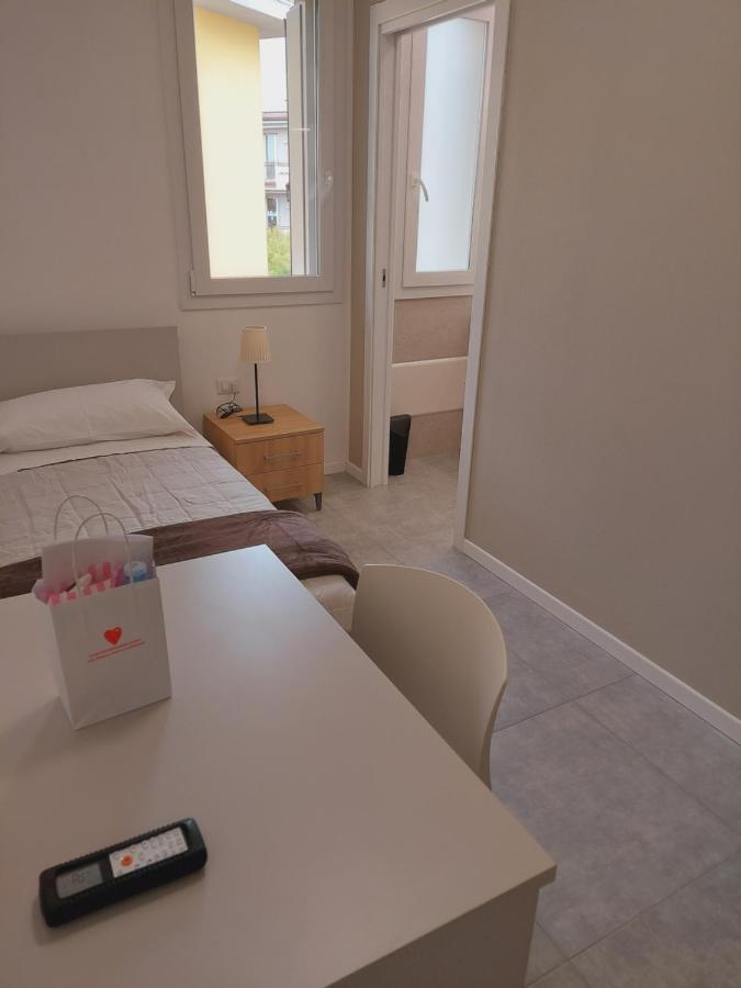 Residenza Delizia Camere & Appartamenti "Residenze Del Cuore" Verona Eksteriør bilde