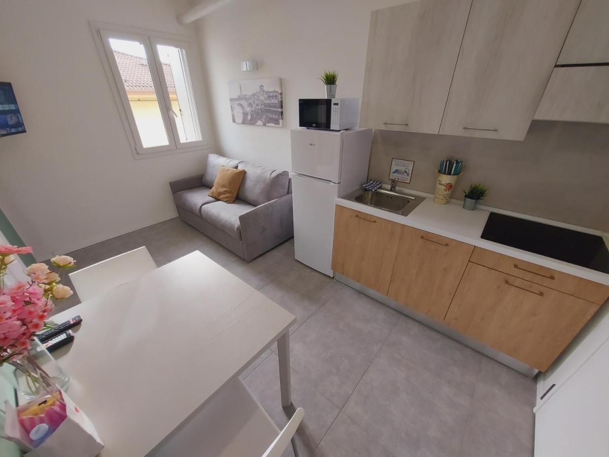 Residenza Delizia Camere & Appartamenti "Residenze Del Cuore" Verona Eksteriør bilde