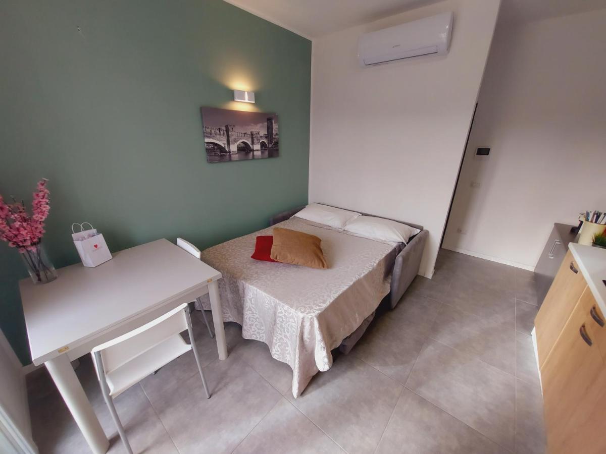 Residenza Delizia Camere & Appartamenti "Residenze Del Cuore" Verona Eksteriør bilde