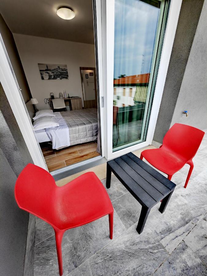 Residenza Delizia Camere & Appartamenti "Residenze Del Cuore" Verona Eksteriør bilde